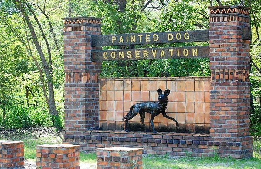 Painted Dog Conservation entrance, Dete